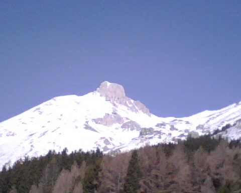 Monte Camicia: Scaling Abruzzo’s Gran Sasso Summit