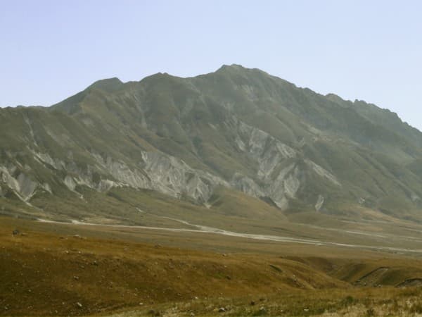 Monte Brancastello: Hiking Abruzzo’s Quiet Gran Sasso Summit