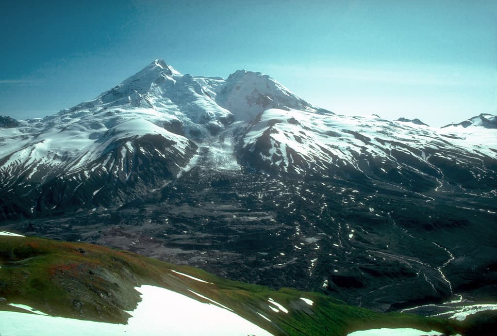 Mount Redoubt: Hiking Alaska’s Active Volcano in Lake Clark National Park