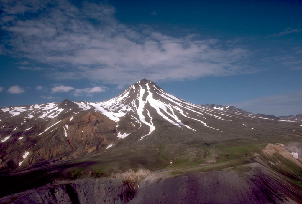 Yantarni Volcano: Remote Wilderness Hiking in Alaska’s Lake and Peninsula Borough