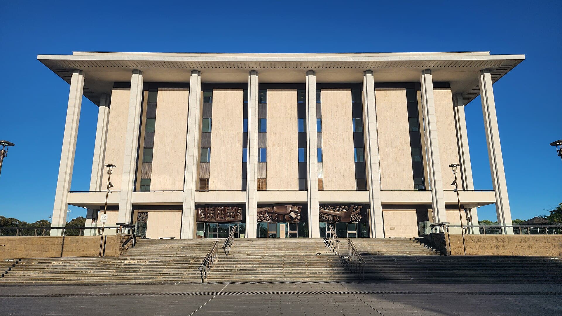 National Library of Australia: Canberra’s Cultural Archive on Lake Burley Griffin
