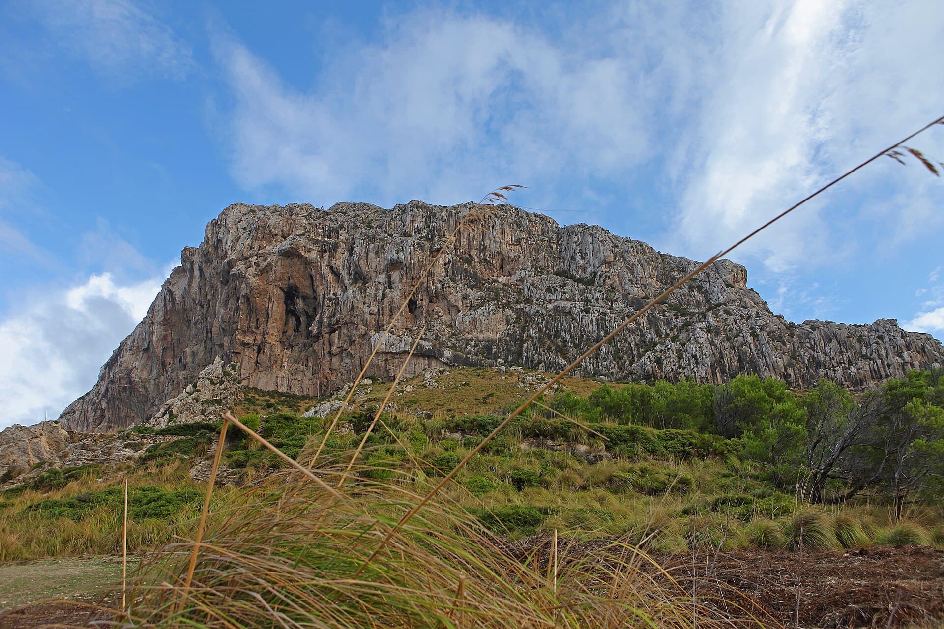 El Fumat: Hiking Menorca’s Dramatic Northern Peak