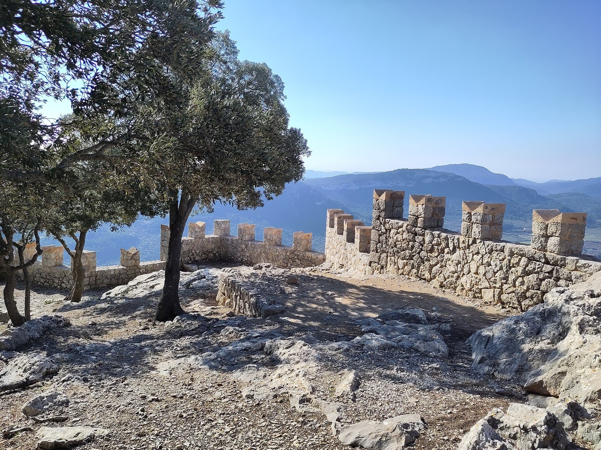 Mirador de ses Puntes: Coastal Panoramas in Mallorca’s Serra de Tramuntana