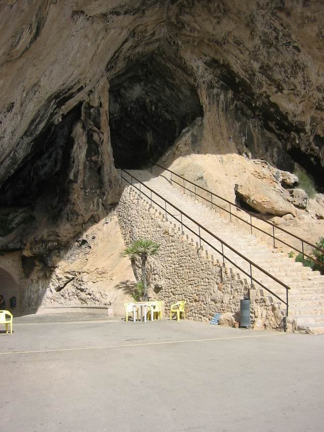 Coves d’Artà: Mallorca’s Dramatic Limestone Cathedral