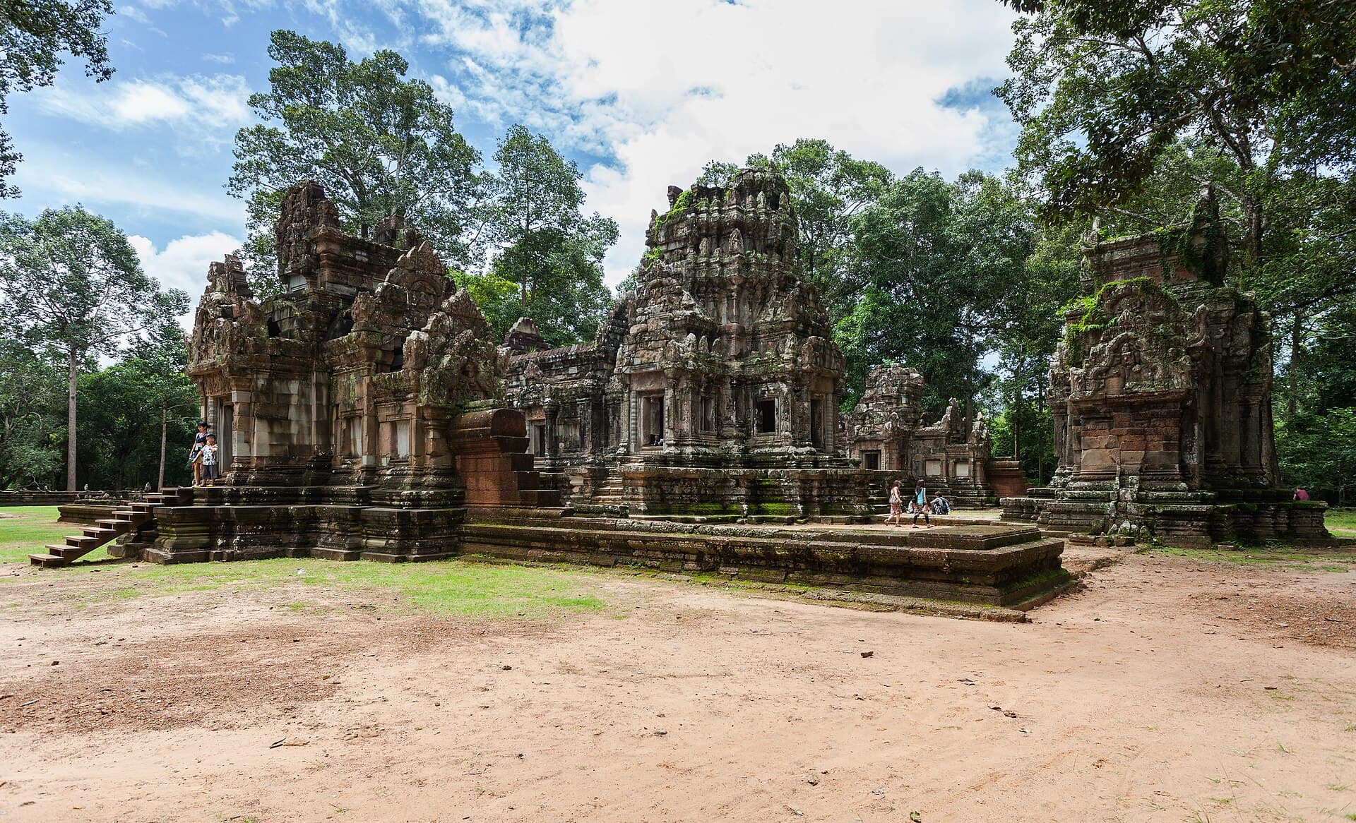 Chau Say Tevoda: A Quiet 12th-Century Temple Near Angkor Wat