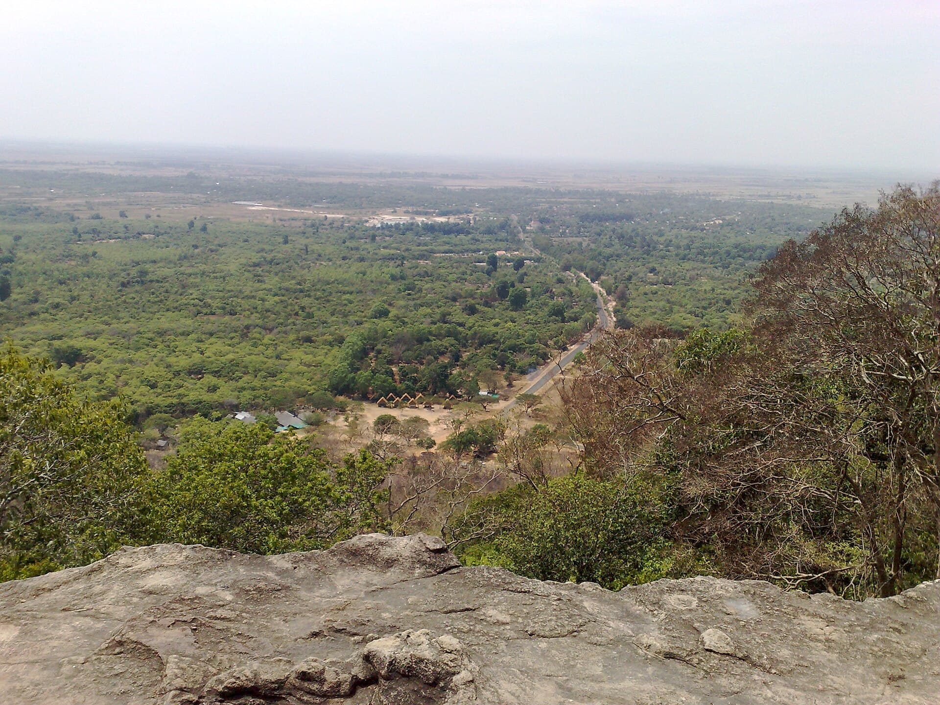 Phnom Santuk: Cambodia’s Temple-Crowned Mountain with Panoramic Views