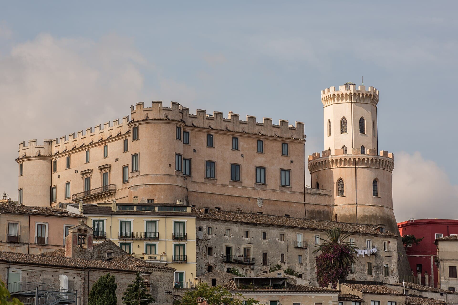 Corigliano Calabro Castle: Medieval Fortress Overlooking Calabria’s Crati Valley