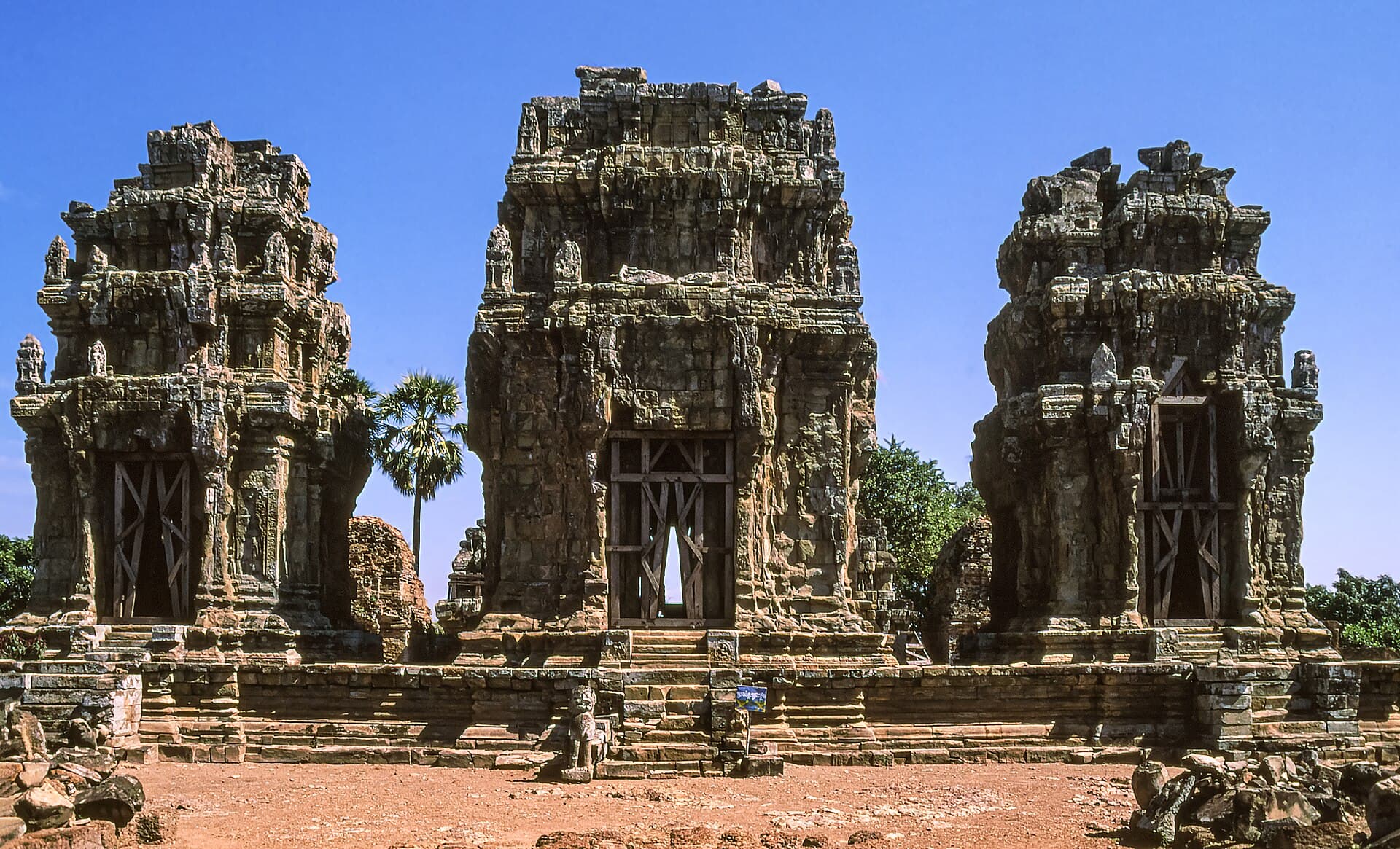 Phnom Krom: Temple Views Over Tonle Sap from Siem Reap’s Quiet Hill