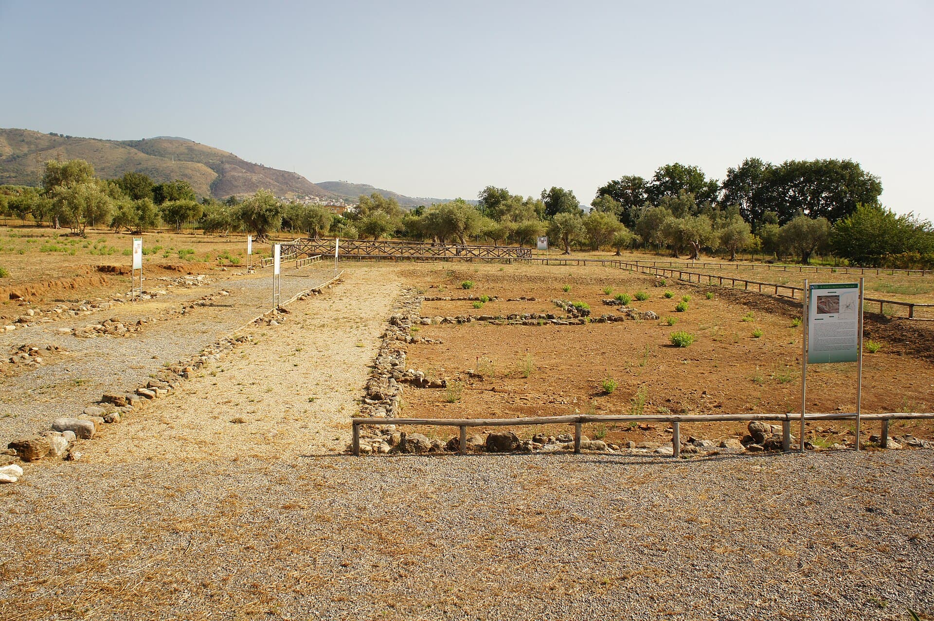 Laüs: Exploring the Ancient Greek Ruins of Magna Graecia in Calabria