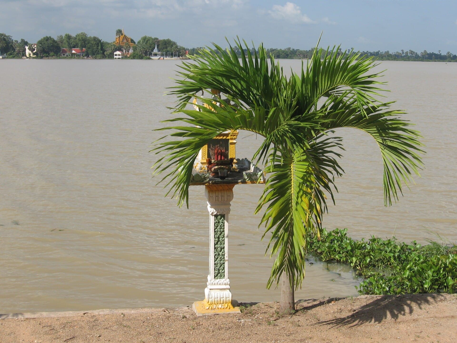 Tonle Bati: Serene Lake and Khmer Temples in Takeo Province