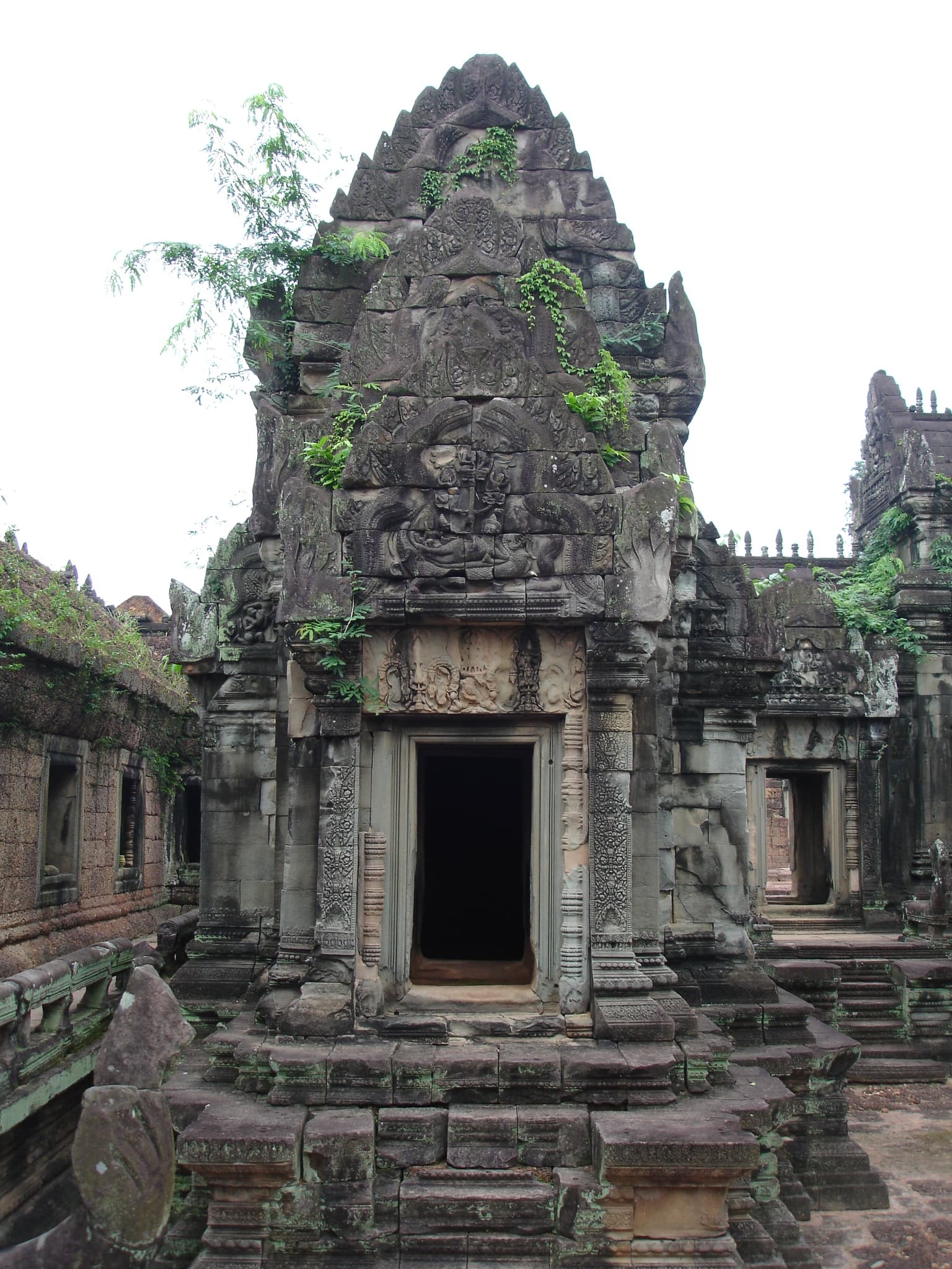 Banteay Samré: A Quiet Masterpiece in the Angkor Complex