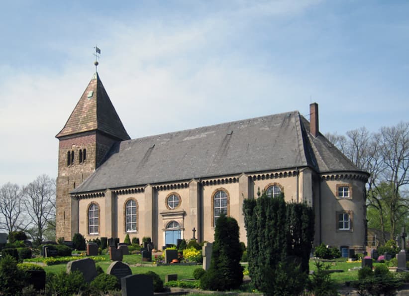 St. Johannis Church: Historic Protestant Landmark in Hemelingen, Bremen