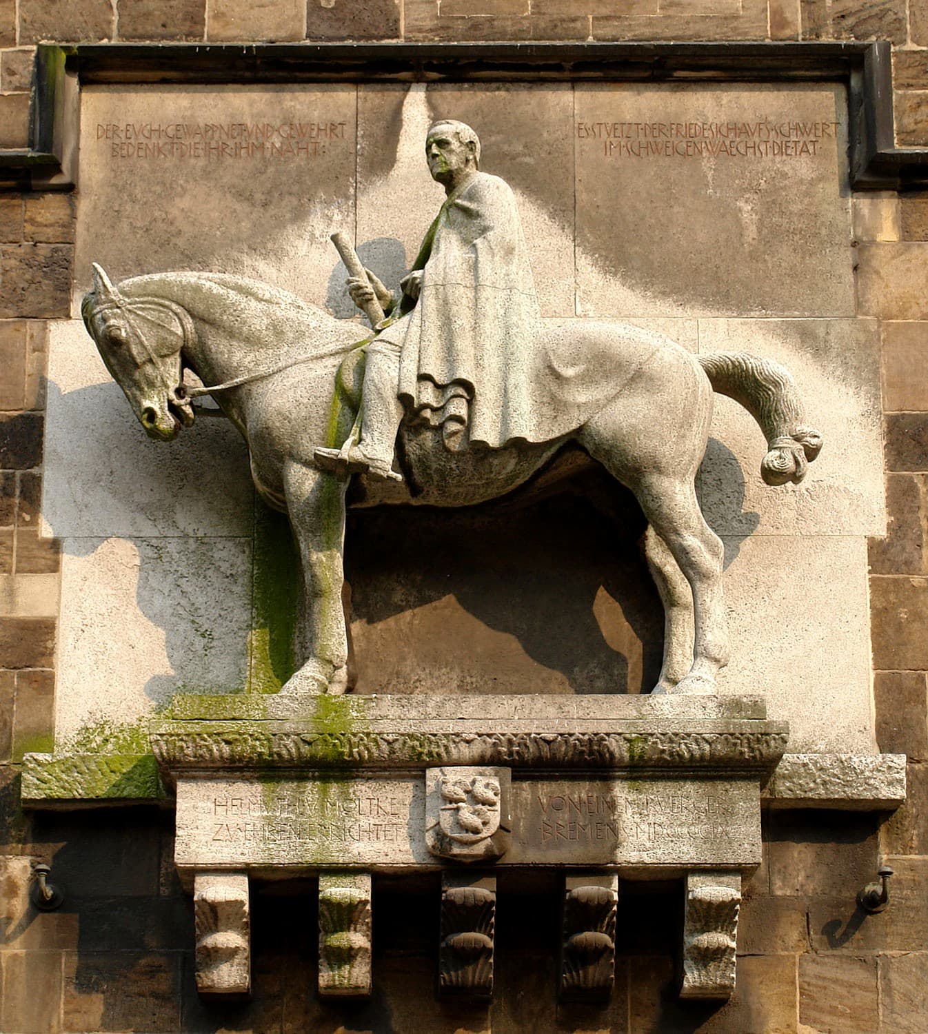 Moltke Memorial in Bremen: Historic Monument in the Heart of Mitte