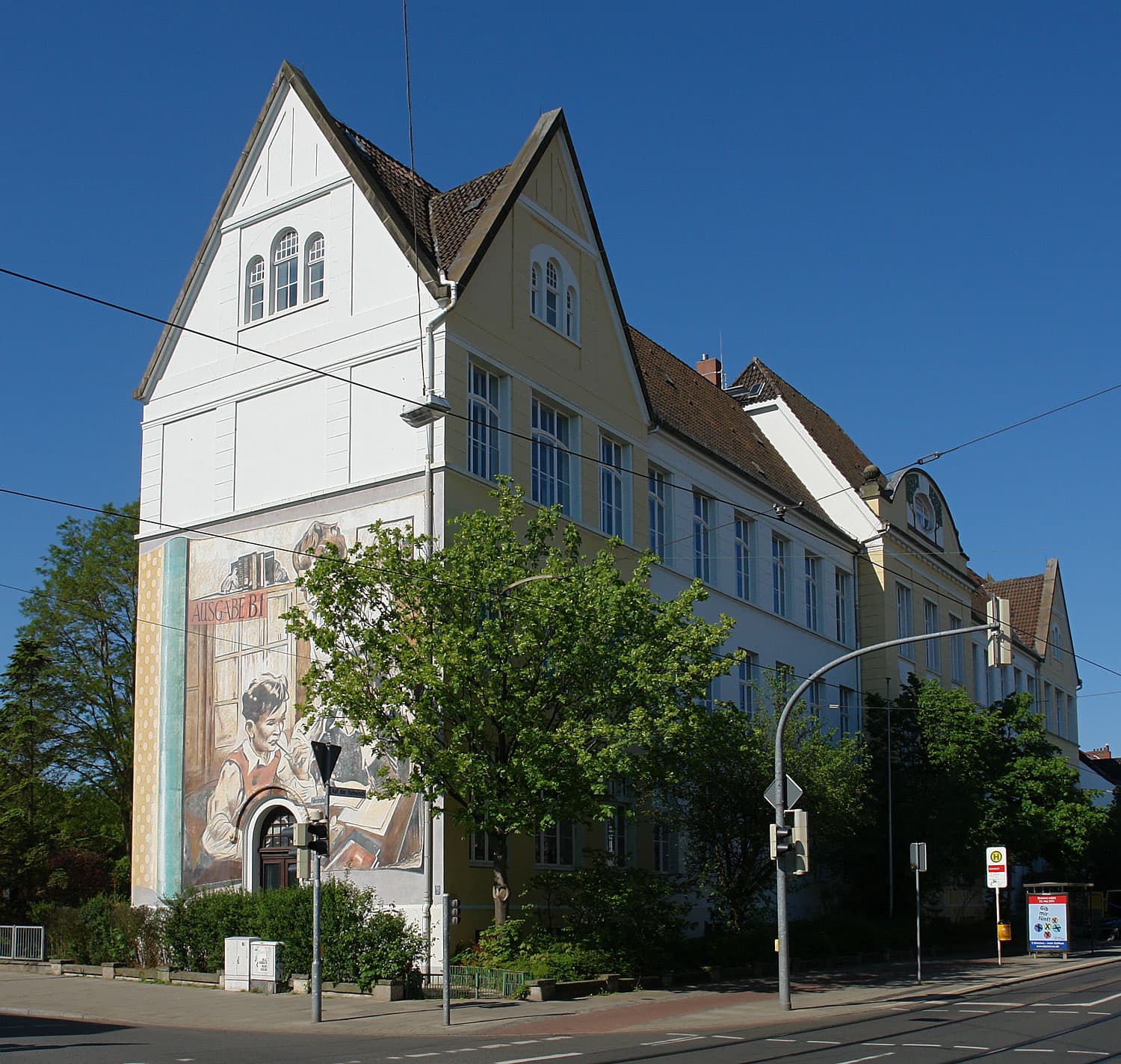 Bremen School Museum: Exploring Education History in Hemelingen